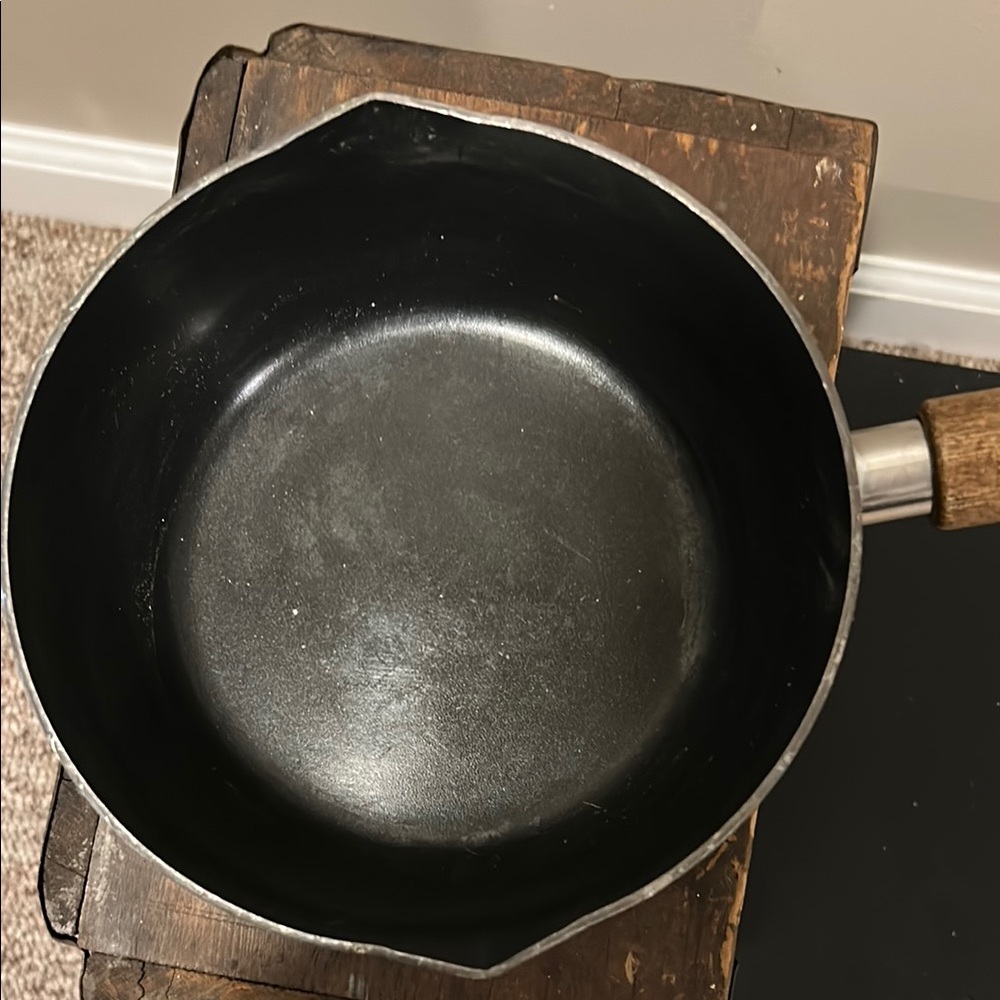 MIRRO 2 quart Non-Stick Black Saucepan with Wooden Handle - Picture 3 of 3
